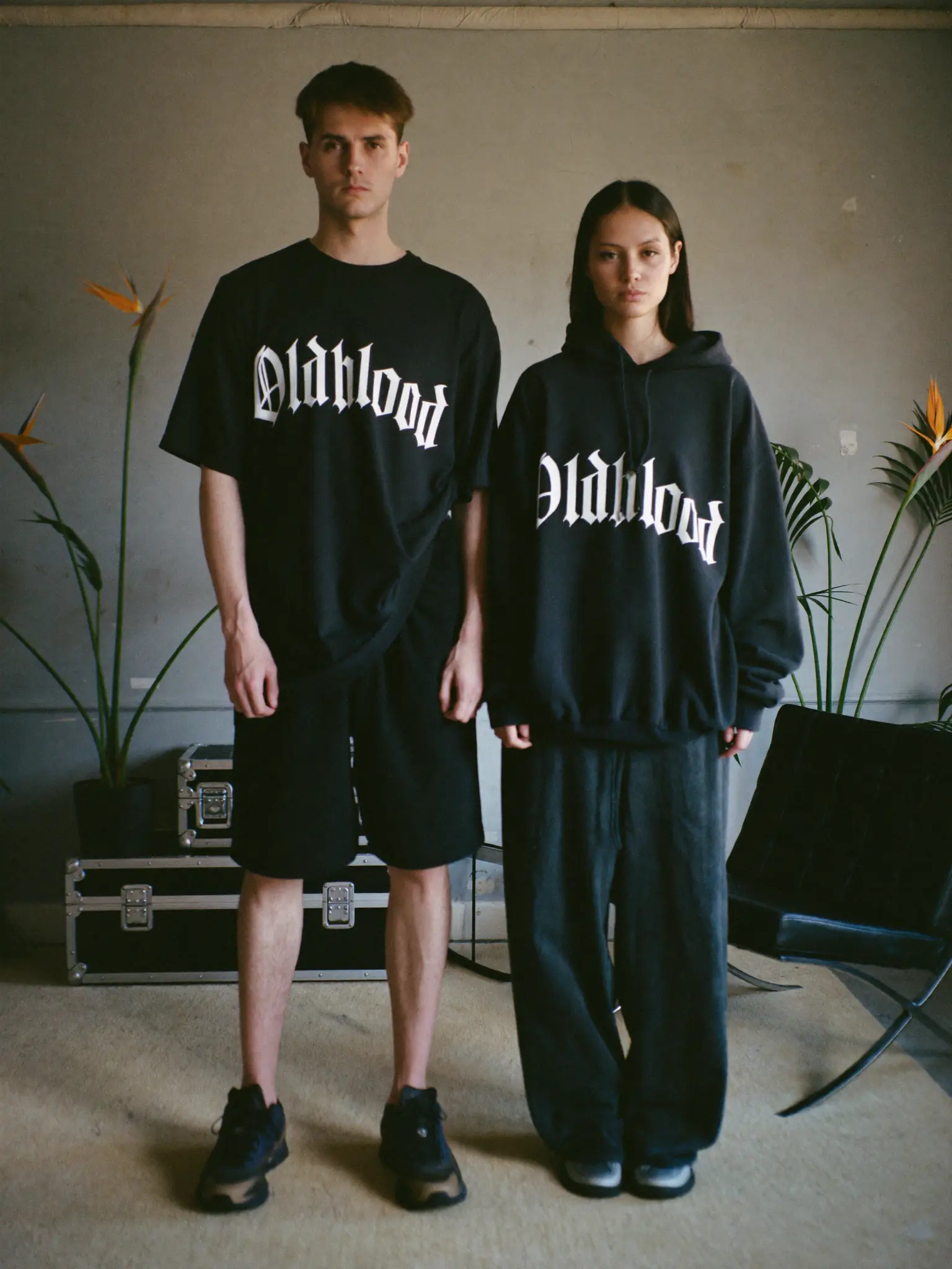 Oldblood — pareja, total black